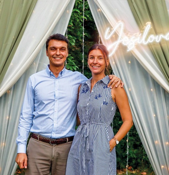 1adf2c1b-4762-43d6-b256-ca9358c45419 1adf2c1b-4762-43d6-b256-ca9358c45419