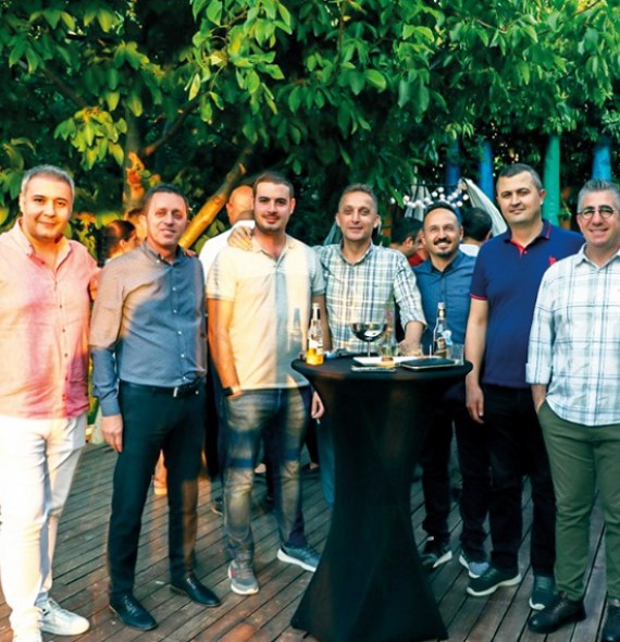 bbd551dc-9e13-4fdf-9419-ad875fc49205 bbd551dc-9e13-4fdf-9419-ad875fc49205